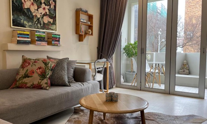 Sea Point Apartment | Seapoint Gem