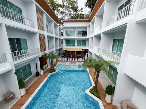 Rayong Resort | SEAQUEEN The Pool ,Koh Samed