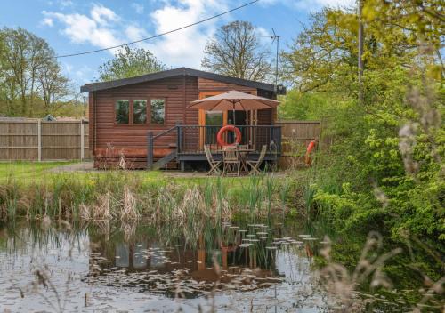 Martlesham Heath House | Search Light Meadow