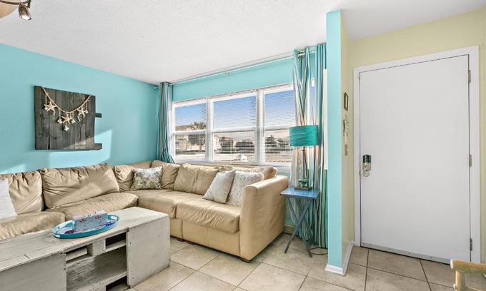 Navarre Beach House | Seas the Day