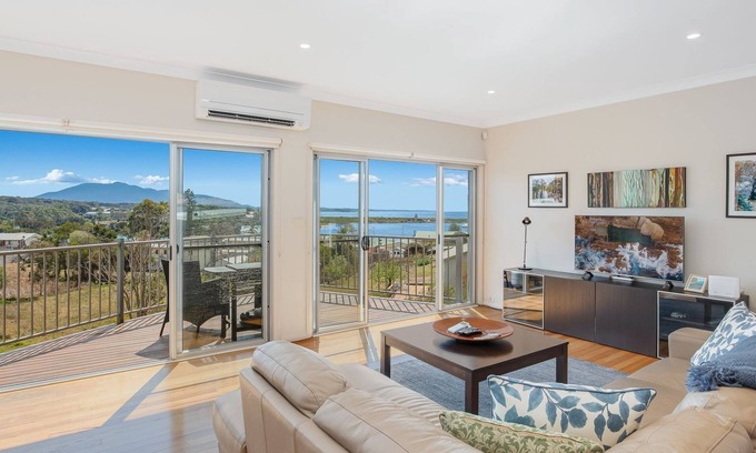 Bermagui Apartment | Seascape 3/7 Wattle Street