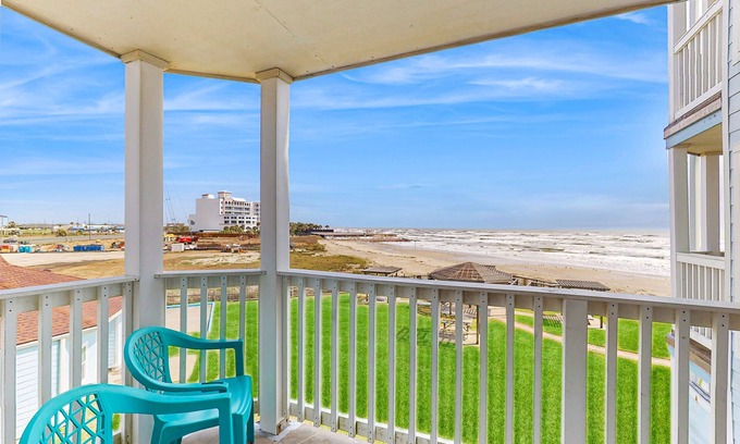 Galveston Condo | Seascape resort condo with ocean-view balcony, WiFi, AC, pool, & hot tub