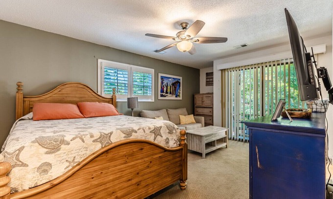 Sea Trail Condo | Seascape Studio : Beach Retreat