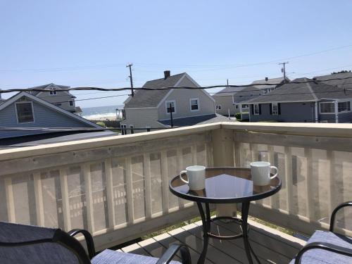 Wells Beach House | Seascapes W153 Fantastic condo steps away from Wells Beach and town center 1900