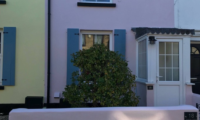 Deal Cottage | Seashell Cottage - 50 meters from the beach