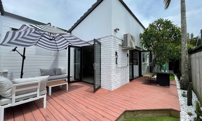 Mermaid Beach Villa | Seashell Villa By Mermaid Beach/Nobbys Beach
