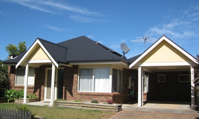 Kingscote House | Seashells Apartment - Unit 1