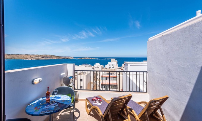 Bugibba Apartment | Seashells Studio penthouse with seaview terrace