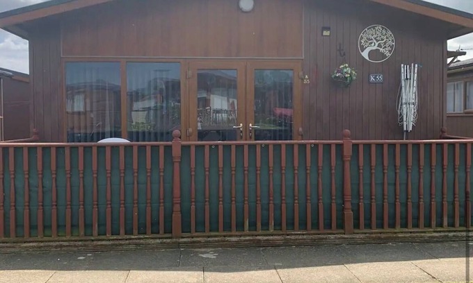 Mablethorpe Ski Chalet | Seaside 2 bed Chalet Escape in Mablethorpe