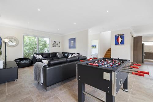 Safety Beach House | Seaside 3-Bed Home Direct Beach Access