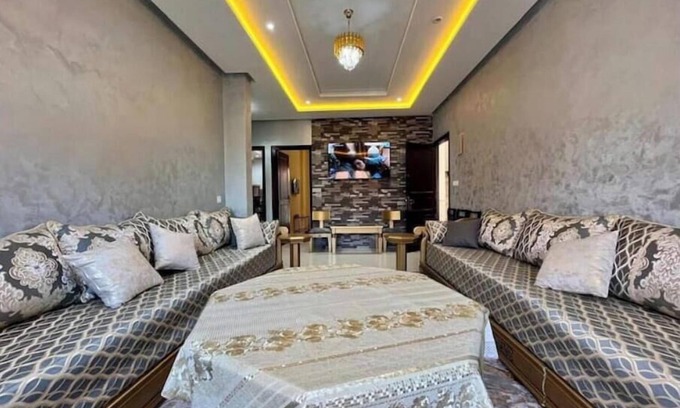 Imi Ouaddar Apartment | Seaside Apartement with Pool and double balcony