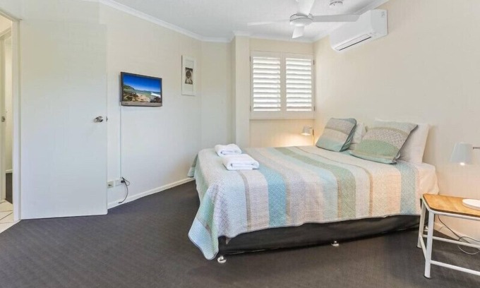 Sunshine Beach Apartment | Seaside apartment minutes from Sunshine Beach