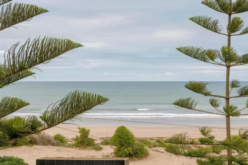 Doukkala-Abda Apartment | Seaside apartment ,Garden Level with Stunning Ocean View