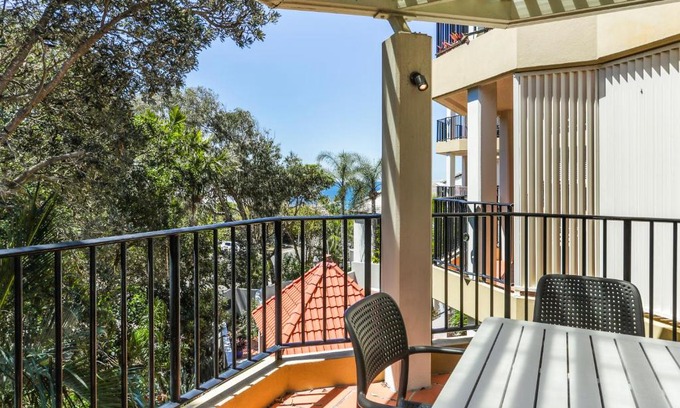 Sunshine Beach Apartment | Seaside apartment minutes from Sunshine Beach