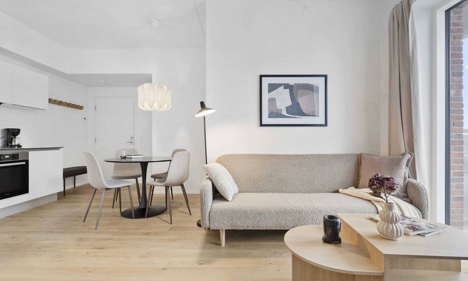 Aarhus C Apartment | Seaside apartment with magical balcony views