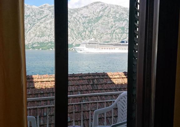 Prcanj Apartment | Seaside apartments and rooms