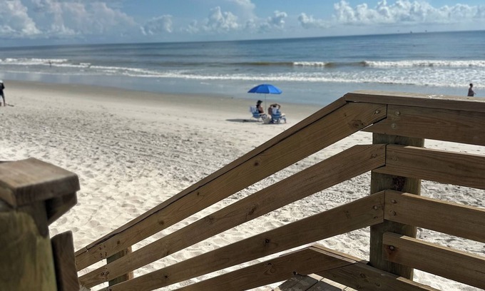South Patrick Shores Condo | Seaside Bliss 2BR Beach Condo
