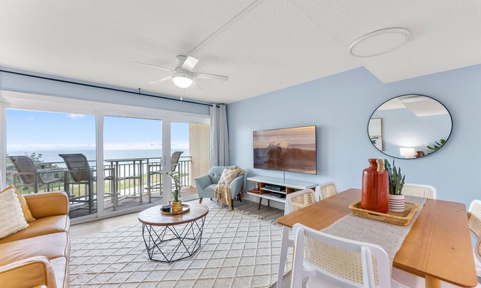 Satellite Beach Condo | Seaside Bliss: Renovated Oceanfront Condo, Family & Pet Friendly 🏝️🐾