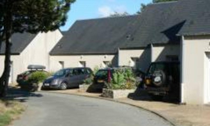 Omonville-la-Rogue Cottage | Seaside Cottage: Cozy 2BR, Terrace, BBQ, Near Beach, Pet-Friendly