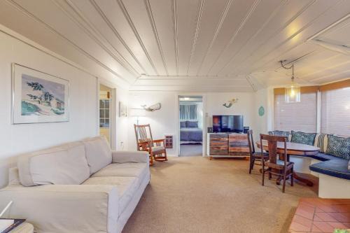 Salmon Creek House | Seaside Cottage