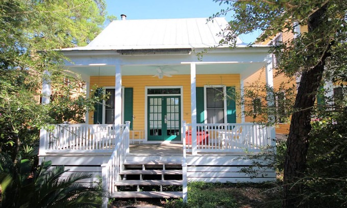 Seaside House | Seaside "Creole" | 2 BR | Steps to 2 pools | 2 Bikes| Private Parking