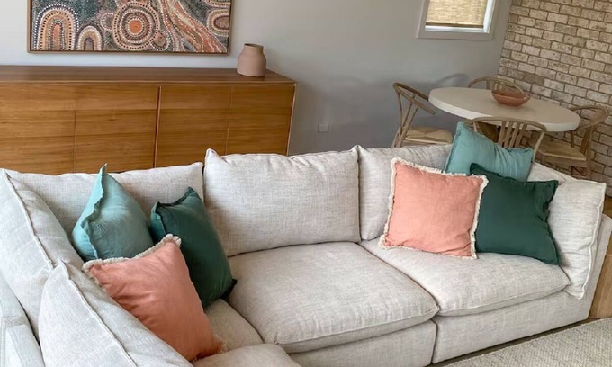 Goolwa House | Seaside Daisy 3 Bedrooms 6 Beds