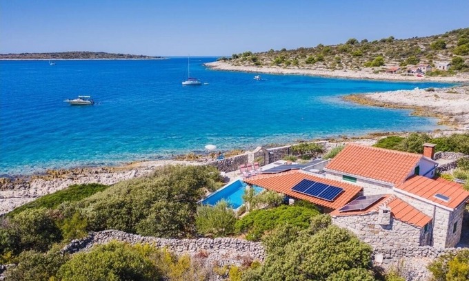 Veliki Drvenik House | Seaside family friendly house with a swimming pool Cove Pernatice, Drvenik (K-11590)