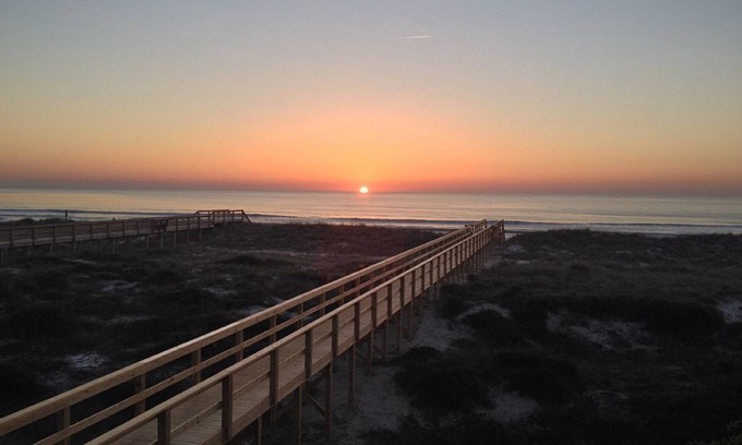 Fernandina Beach Condo | Seaside Getaway! Breathtaking ocean views -2 BR/2BA , sleeps 6. Sand Dollar 110