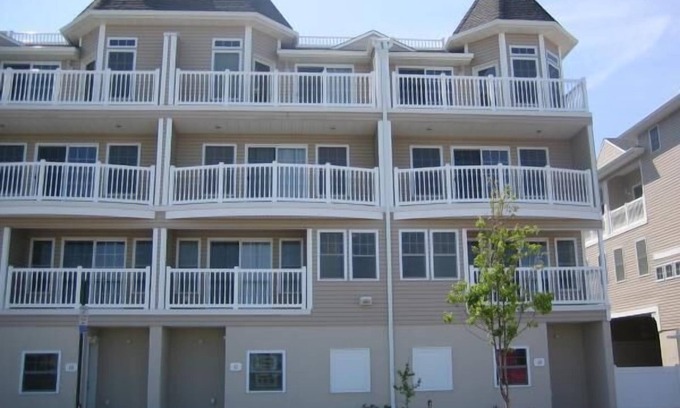 Seaside Heights House | Seaside Heights, NJ - Home is 1 block from Beach - 25 or Older to Rent -
