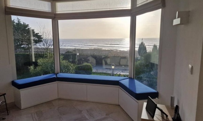 Saint-Jean-le-Thomas Villa | Seaside Manava Villa Mont Saint Michel Bay With Swimming Pool