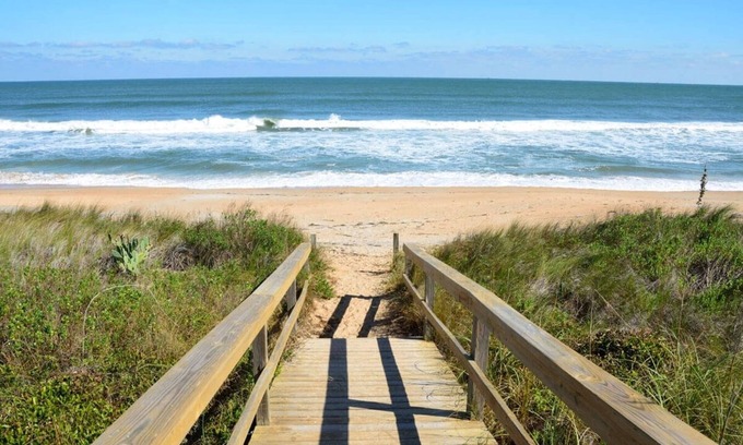 Ponte Vedra Beach House | Seaside Paradise: Dive into Luxury with Saltwater Pool, Spa, and Chemical-Free Bliss