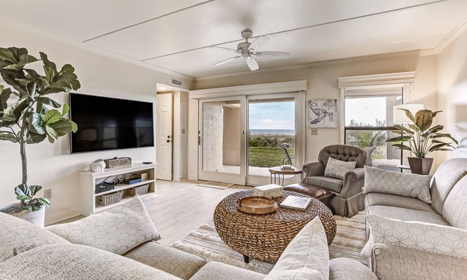 Amelia City Condo | Seaside Paradise: Oceanfront Retreat at Sailmaker