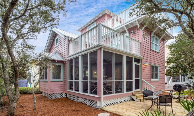 Seaside House | Seaside "Persuasion" | 3 BR | Sleeps 8 |Tower Views | Steps to Beach