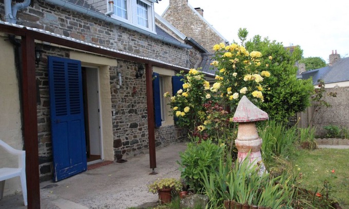 Bretteville-sur-Ay House | Seaside rental 5 minutes from the beach!