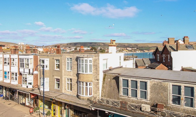 Swanage Apartment | SEASIDE, romantic, country holiday cottage in Swanage