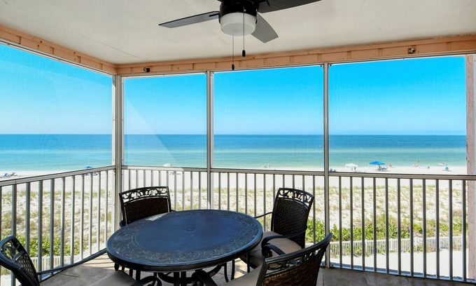 Bradenton Beach Condo | Seaside Serenity! Discover Your Ultimate Beachfront condo!