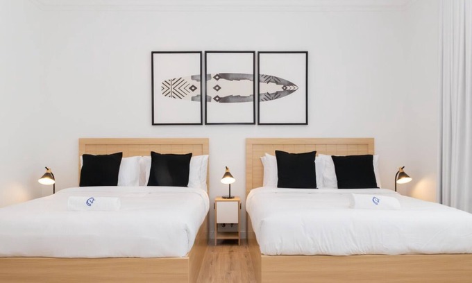 Jumeira 3 House | Seaside Serenity: Beach View Room Near Kite Beach