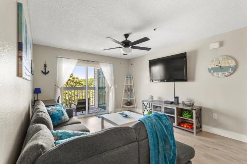 Indian Bayou Apartment | Seaside Serenity Near Beach with Pool, Gym, Balcony