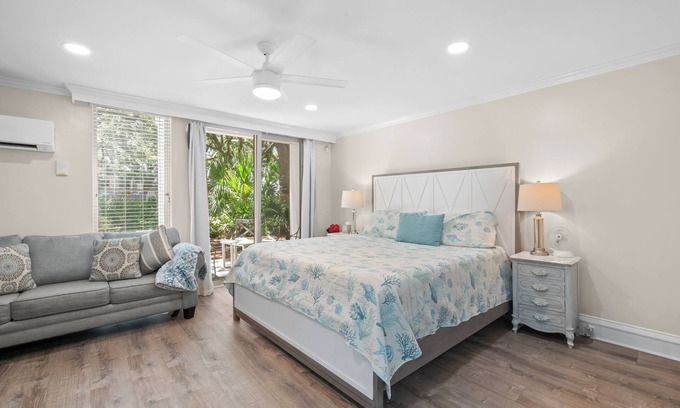 Jekyll Island Condo | Seaside studio near Driftwood Beach