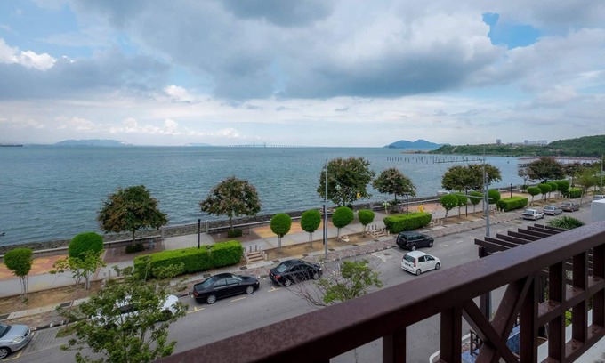 George Town House | Seaside Vacation Home 1 @ Georgetown