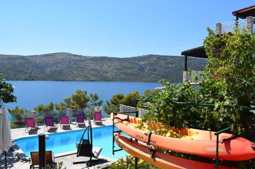 Poljica House | Seaside Villa Lara Mit Beheiztem Swimmingpool