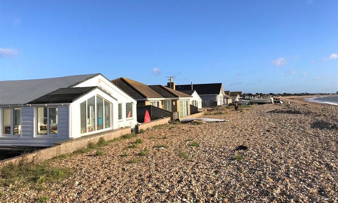 Pagham Cottage | Seasidings - Pagham, West Sussex