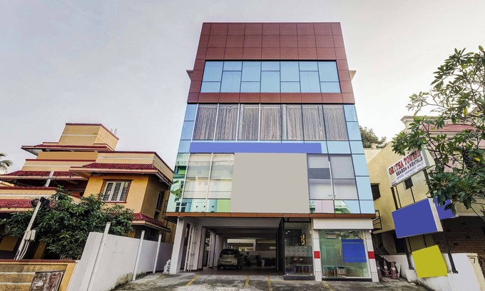 Mylapore Tiruvallikk Apartment | Season4 Residences 1-BHK furnished appt