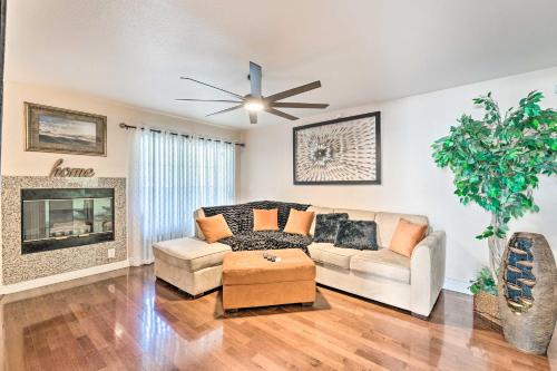 Las Vegas Apartment | Seasonal Pool and Spa Las Vegas Pad, 11 Mi to Strip