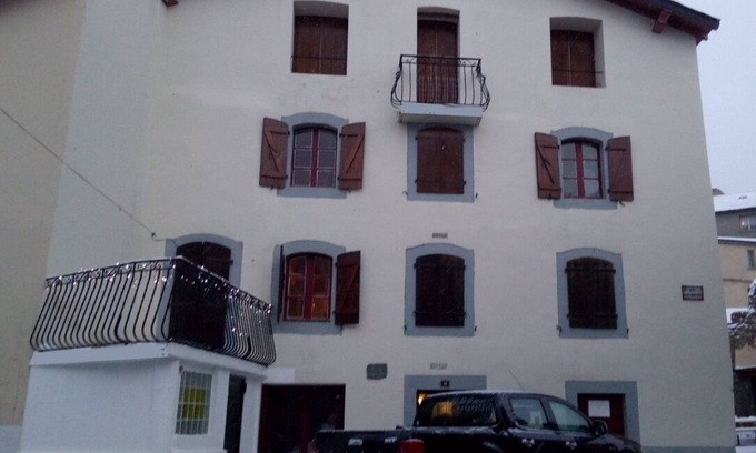 La Llagonne House | SEASONAL RENTAL VACATION HOME MOUNTAIN PYRENEES LA LLAGONNE (66)