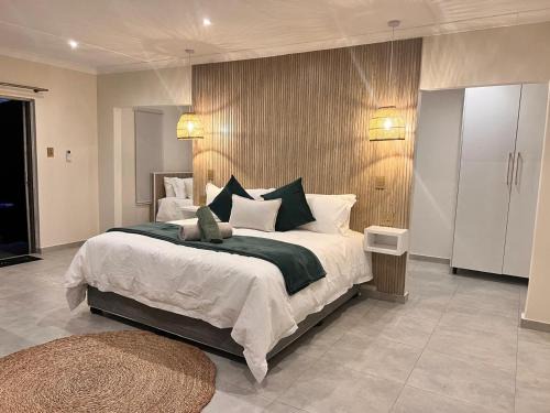 Fichardt Park House | Seasons Inn Self-catering guesthouse