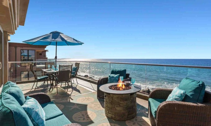 Townsite House | Seastar Luxury Beachfront, Exciting Ocean Views