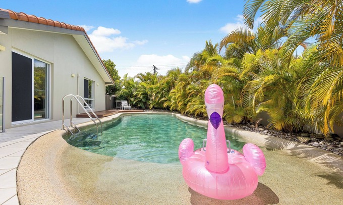 Mooloolaba Villa | Seatides Mooloolaba -Pet friendly luxury home with heated pool!