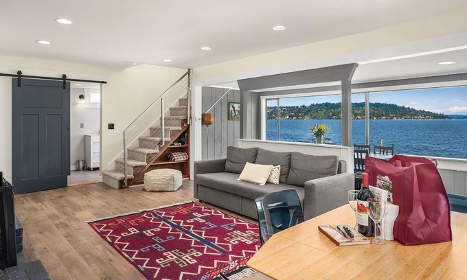 Seattle Metro Area House | Seattle Vacation Home: Rainier waterfront home - Great Location | Amazing Views! | 5* Hospitality