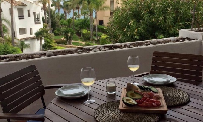 New Golden Mile Apartment | Seaview 2 Bedroom Family Apartment.Walk To The Beach And Amenities